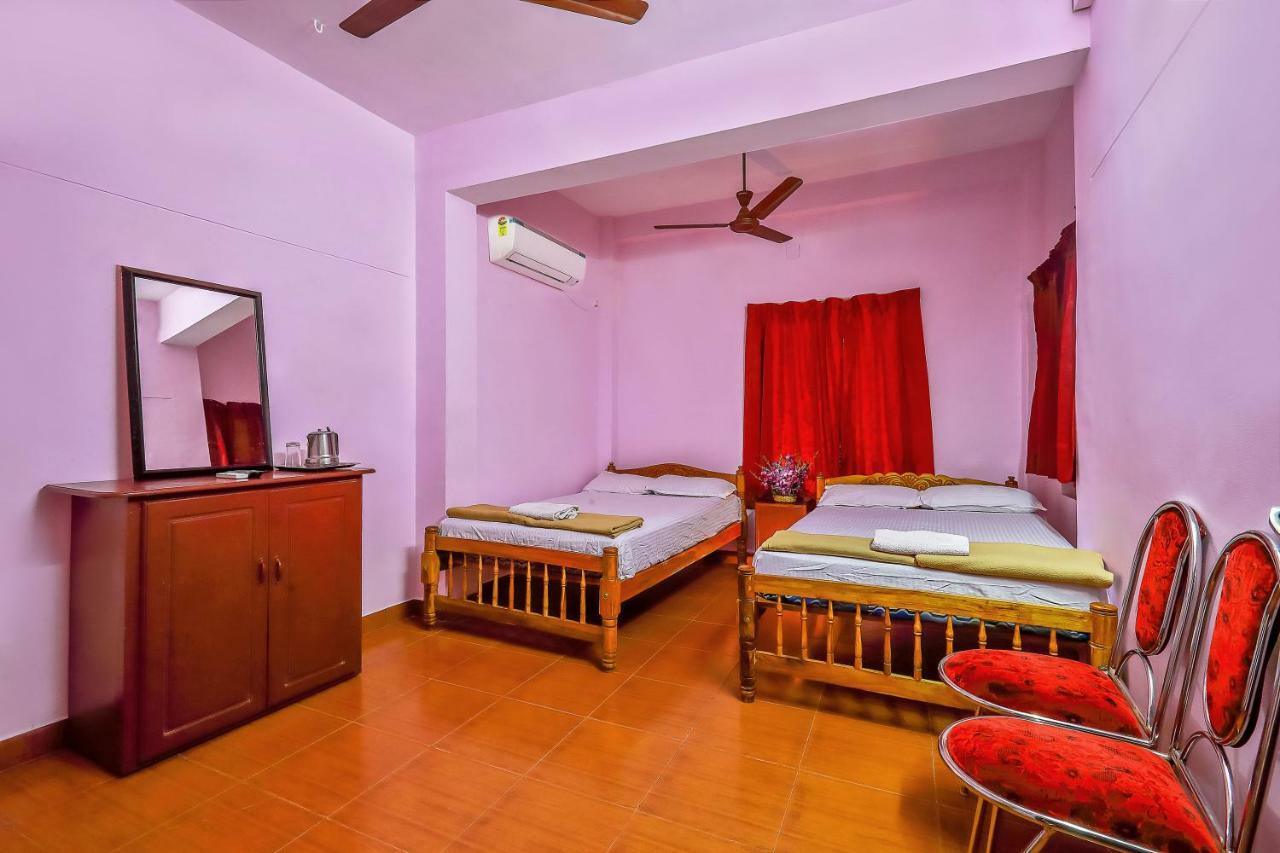 Sri Udupi Hotel Thiruvananthapuram Eksteriør bilde