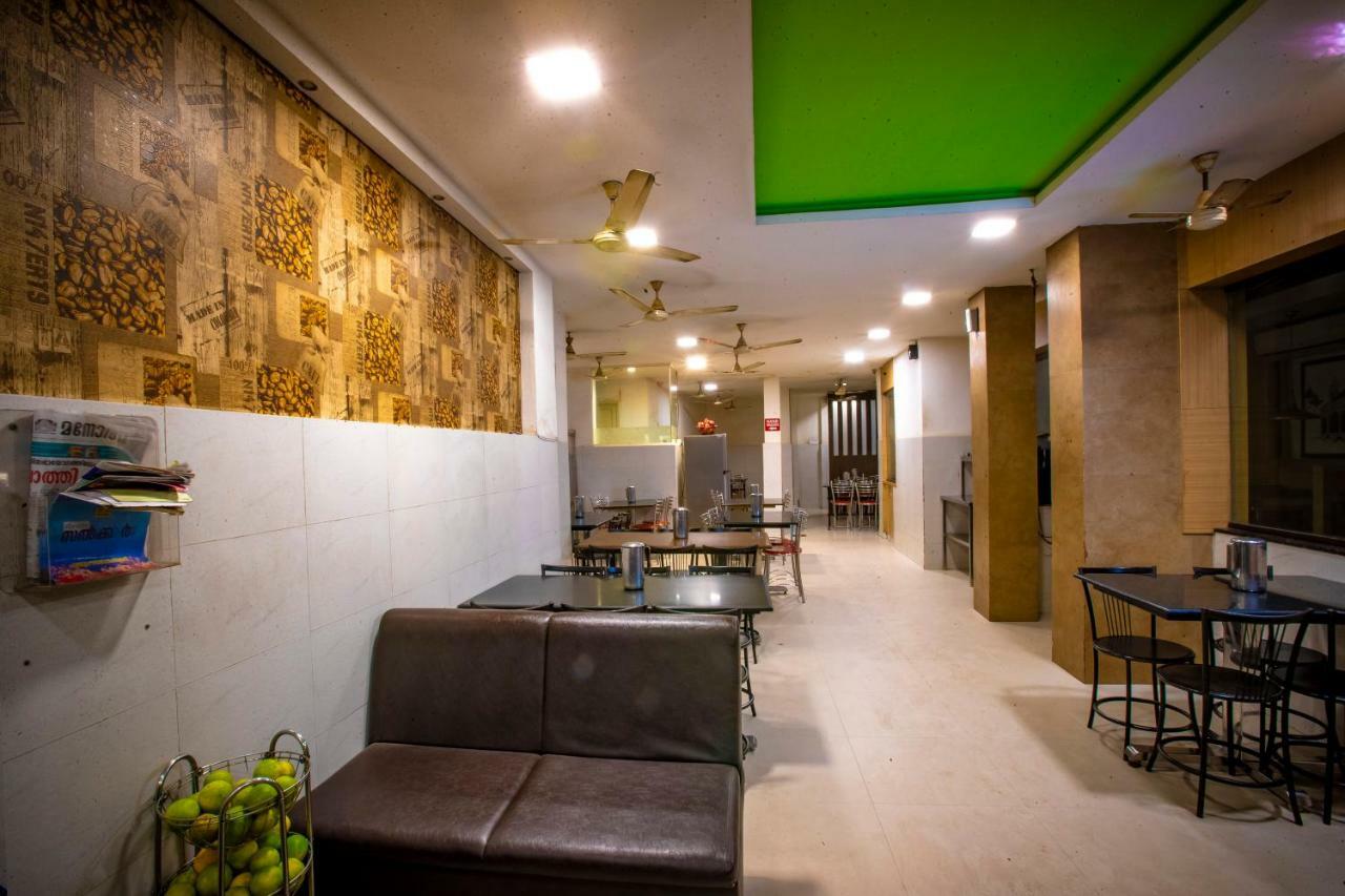 Sri Udupi Hotel Thiruvananthapuram Eksteriør bilde