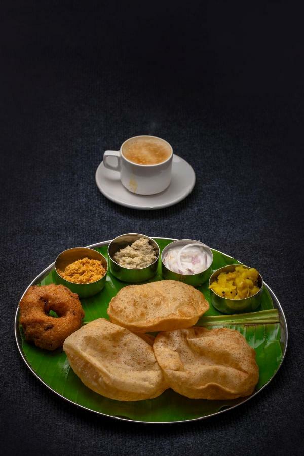 Sri Udupi Hotel Thiruvananthapuram Eksteriør bilde