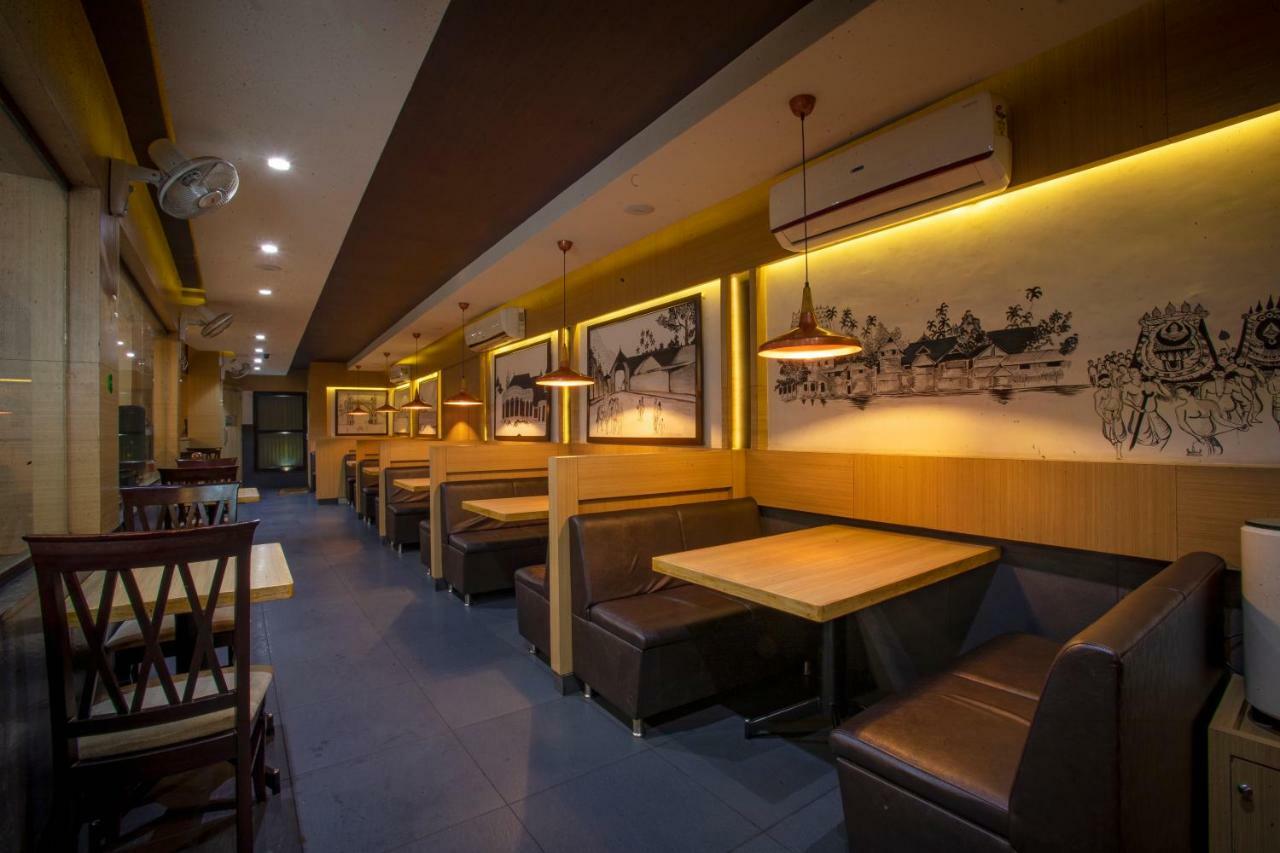 Sri Udupi Hotel Thiruvananthapuram Eksteriør bilde